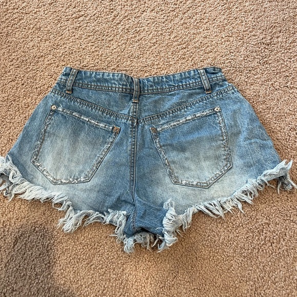RUE 21 High-Rise Distressed ButtonFly Denim Shorts - Picture 8 of 8